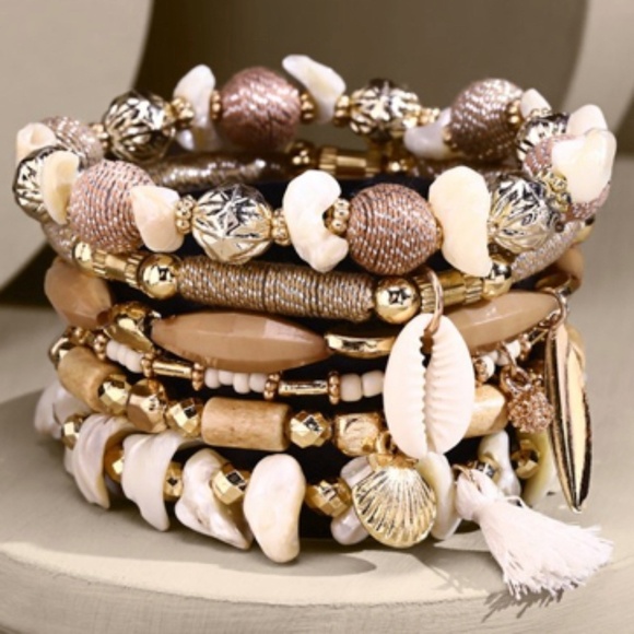 Natural 7 Layer Stackable Cowrie Shell Wood Bead Boho Beach Stretch Bracelet - Picture 1 of 4